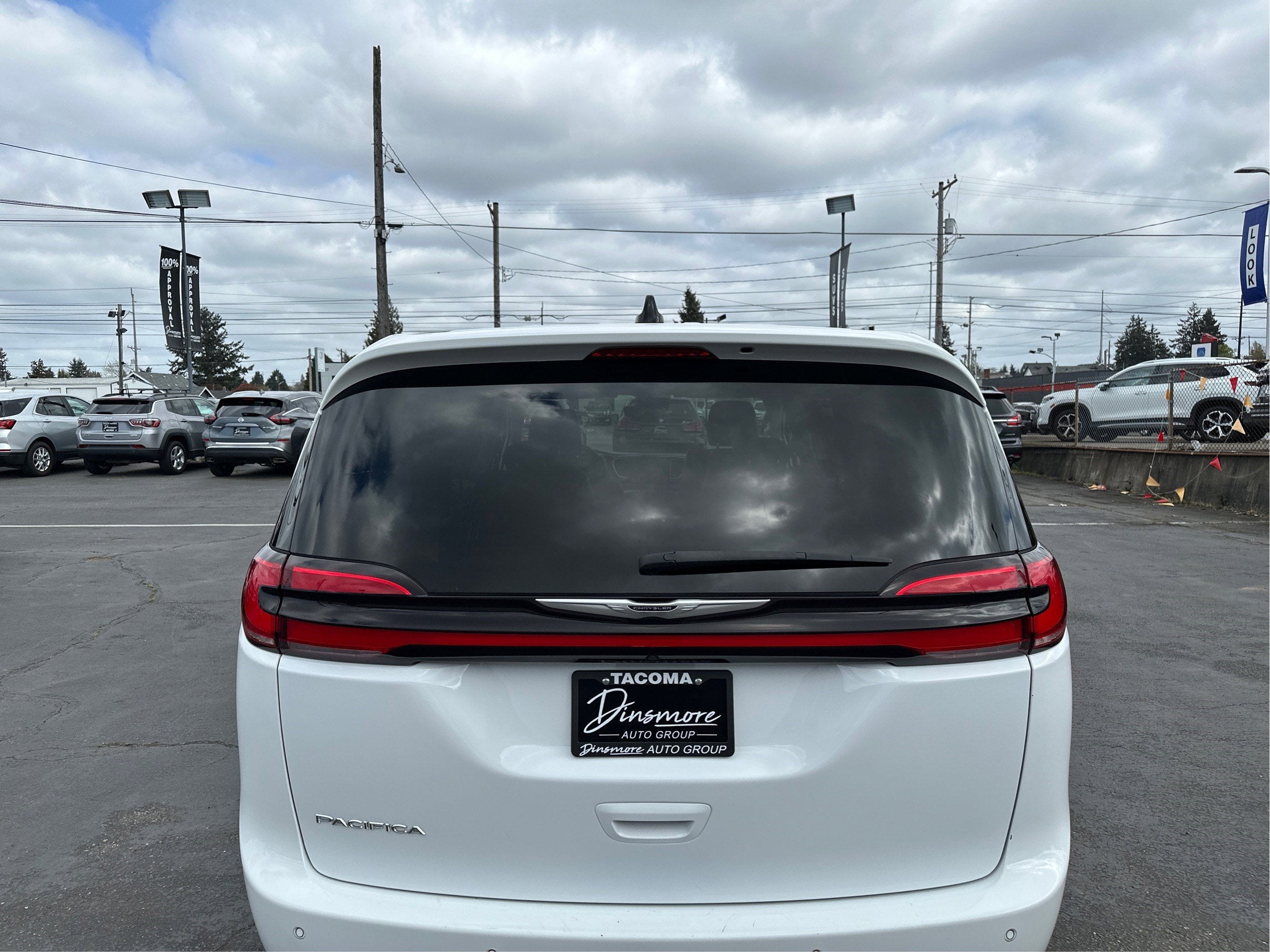 2024 Chrysler Pacifica Touring L