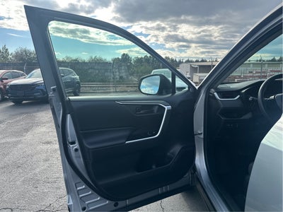 2021 Toyota RAV4 LE AWD