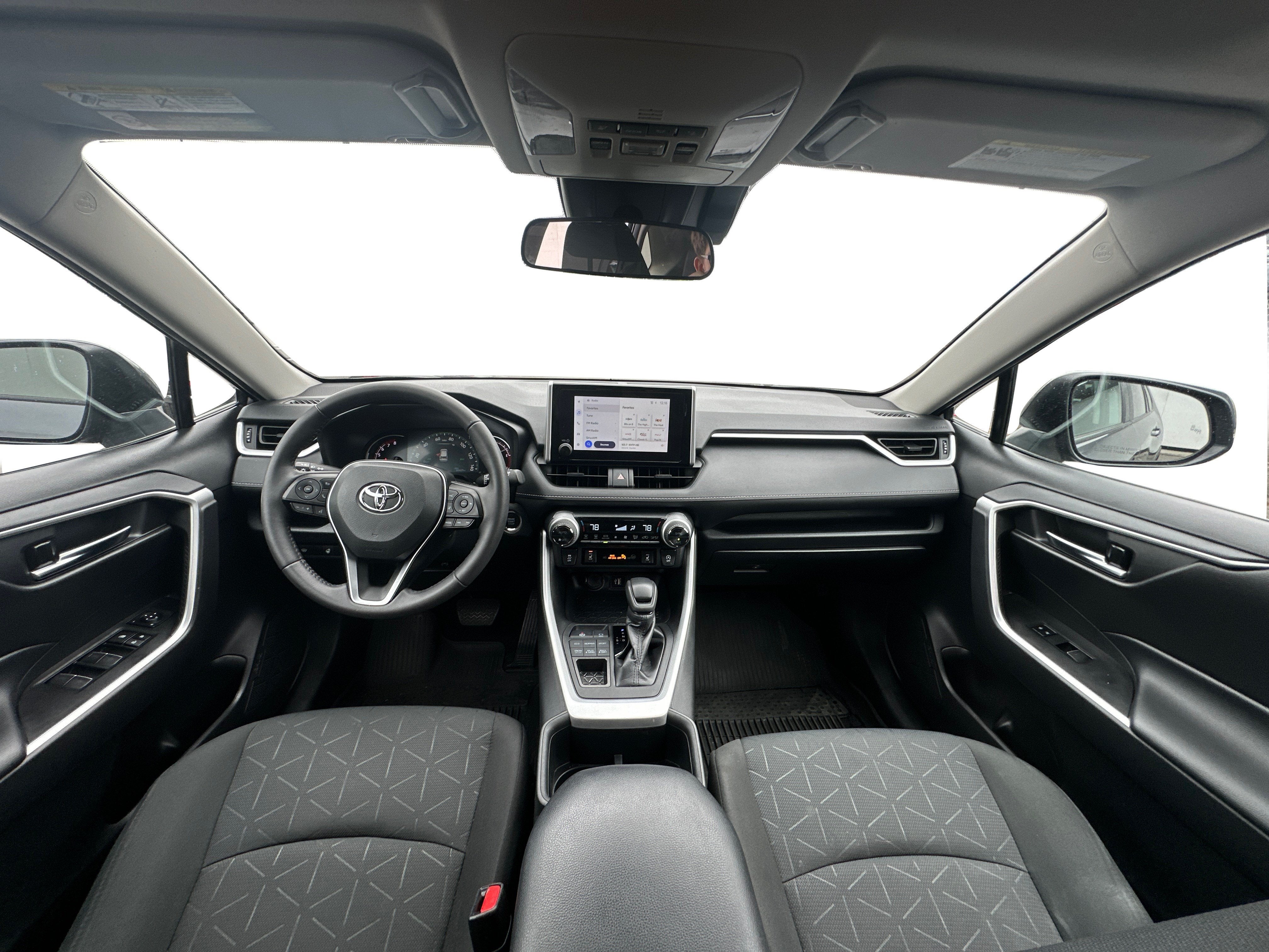 2024 Toyota RAV4 XLE AWD