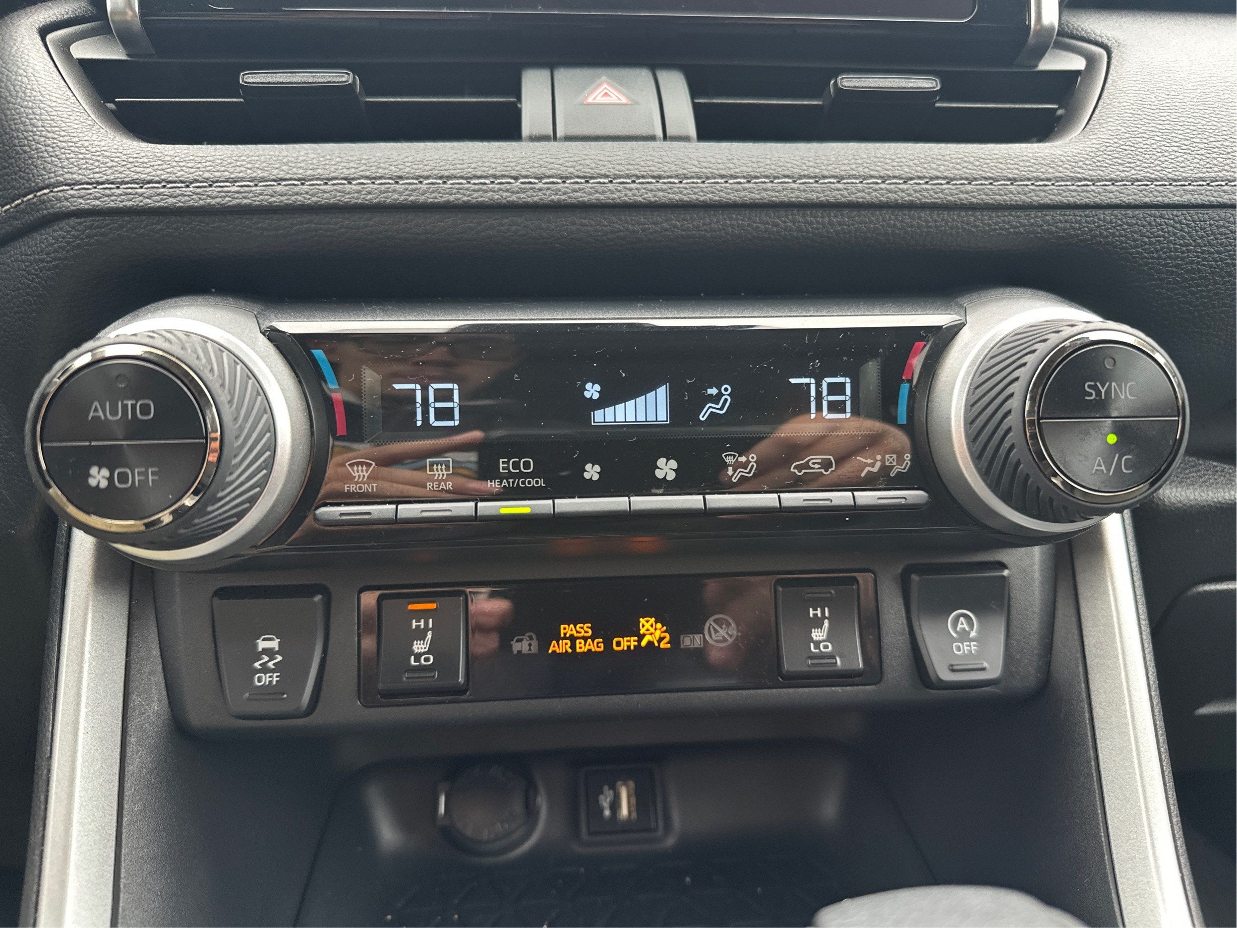 2024 Toyota RAV4 XLE AWD