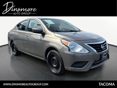 2015 Nissan Versa SV