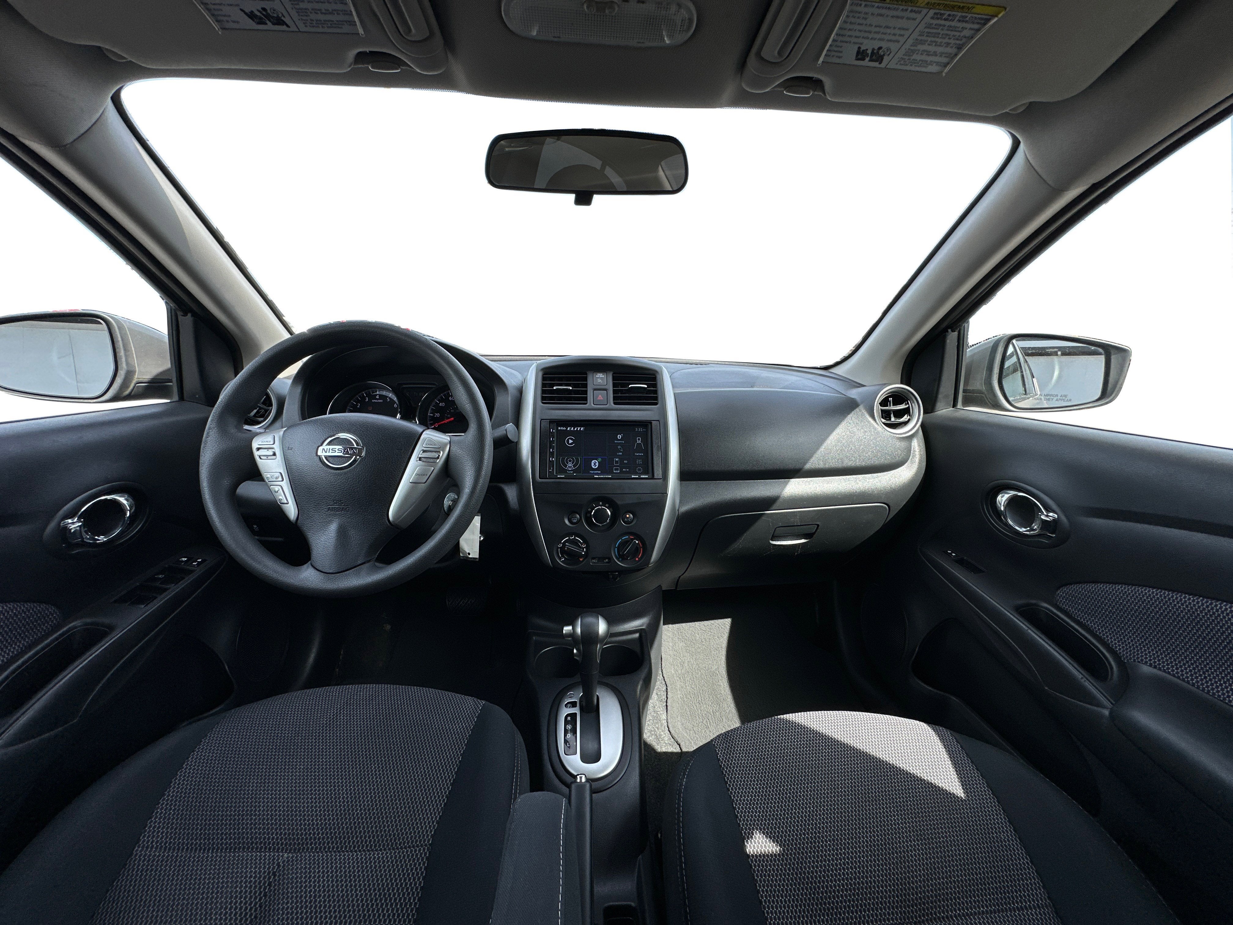 2015 Nissan Versa SV