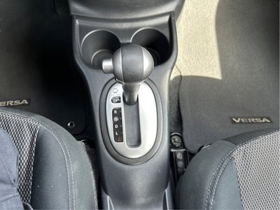 2015 Nissan Versa SV