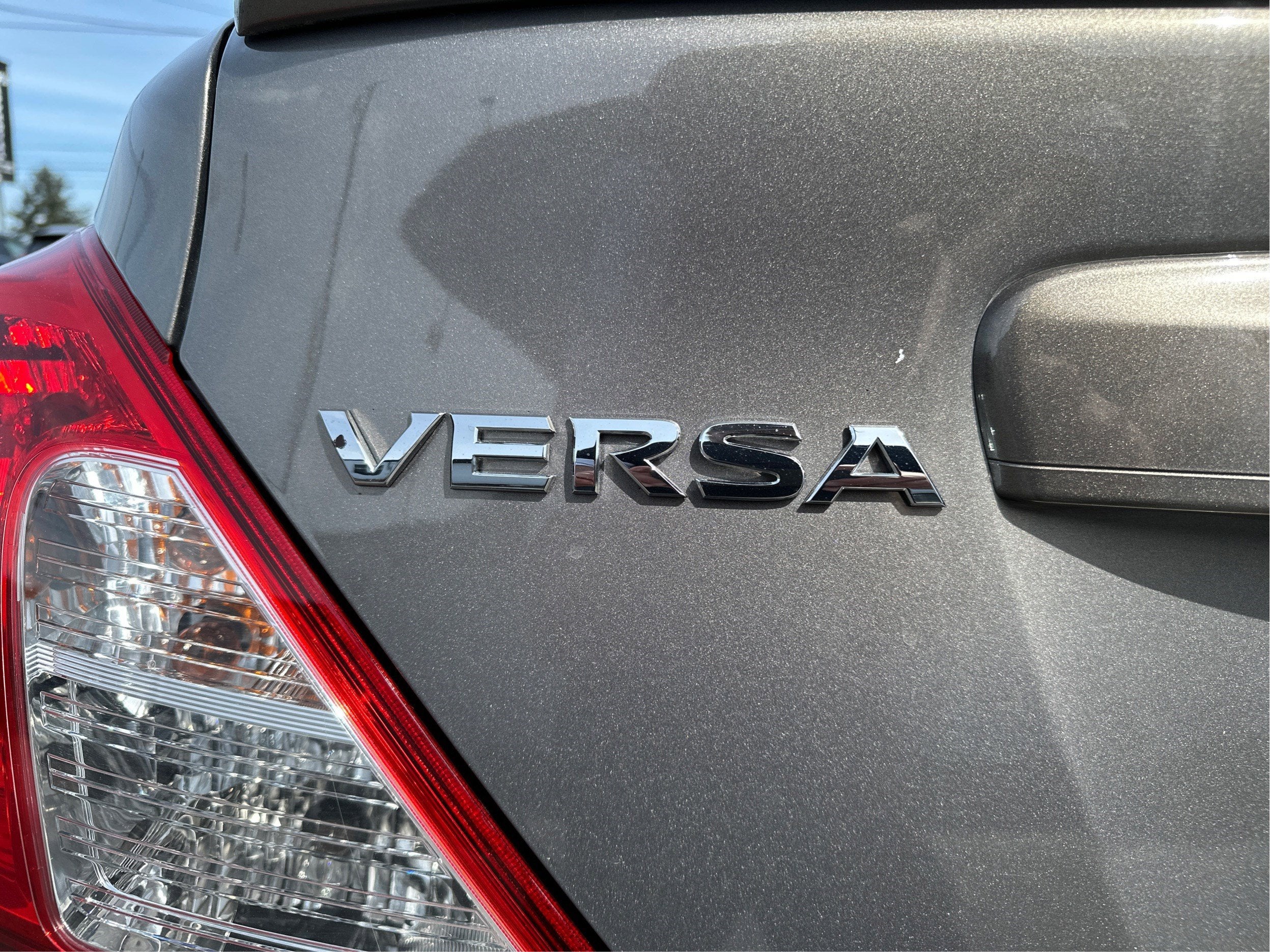 2015 Nissan Versa SV
