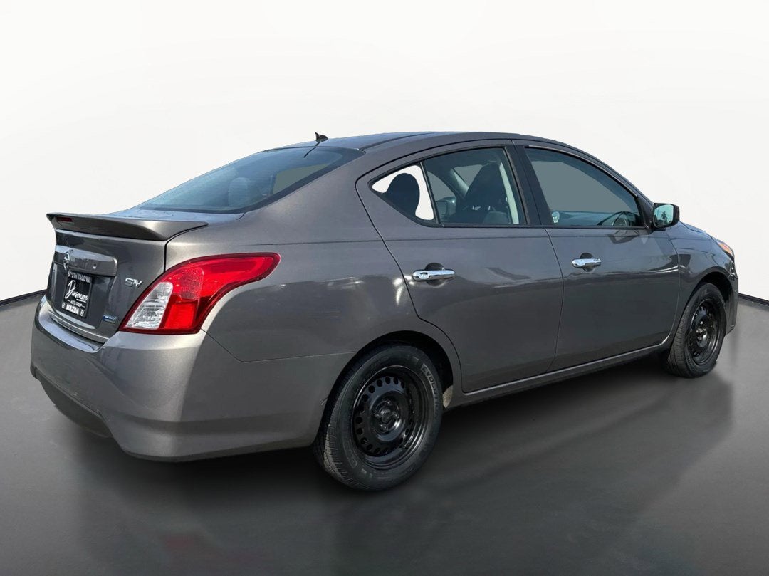 2015 Nissan Versa SV