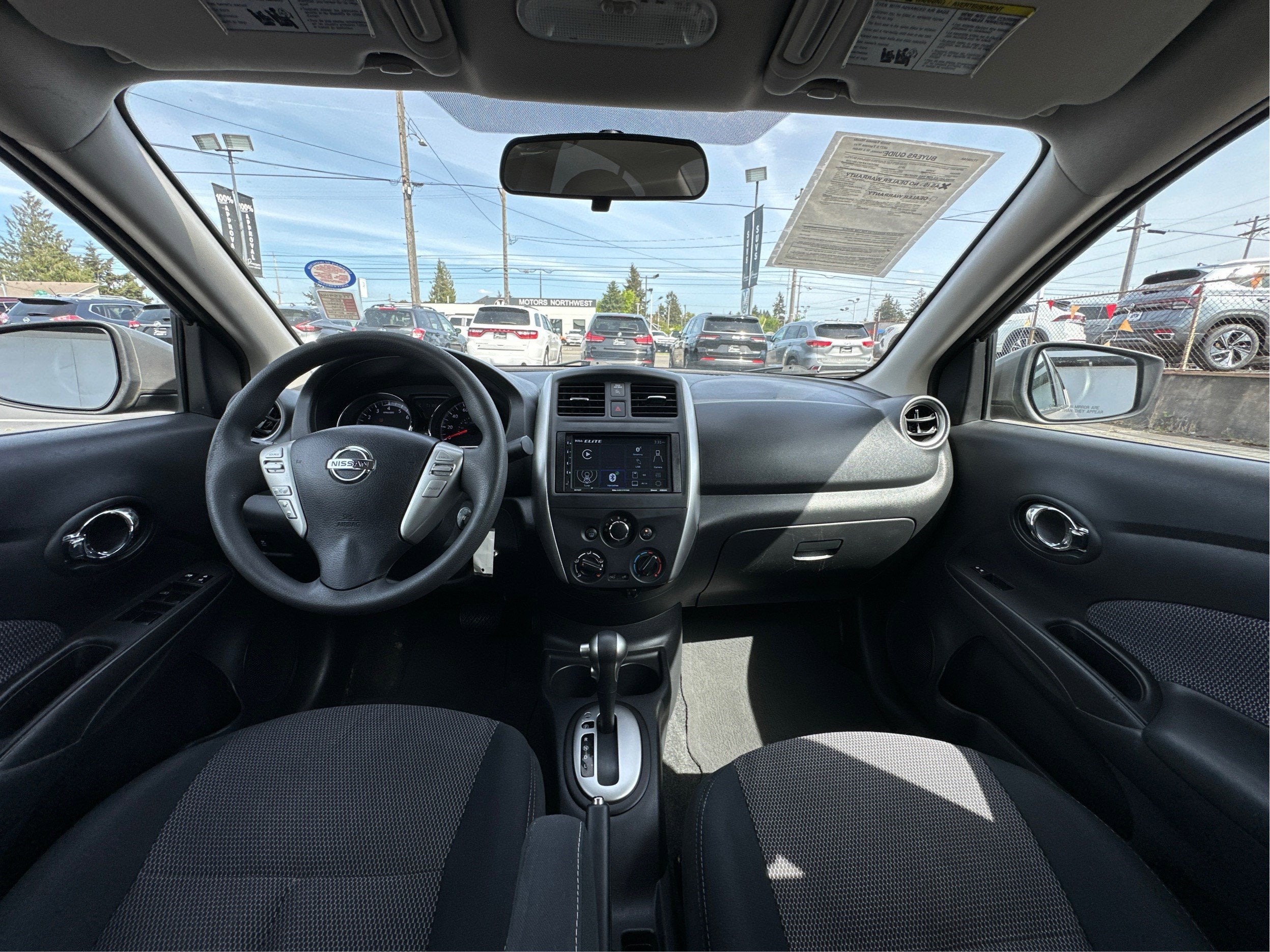 2015 Nissan Versa SV
