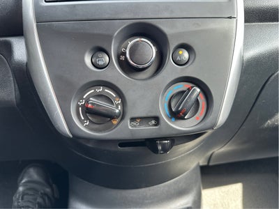 2015 Nissan Versa SV