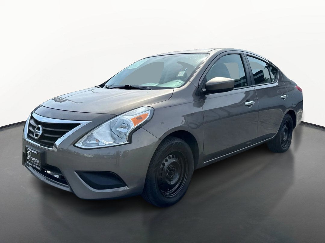2015 Nissan Versa SV