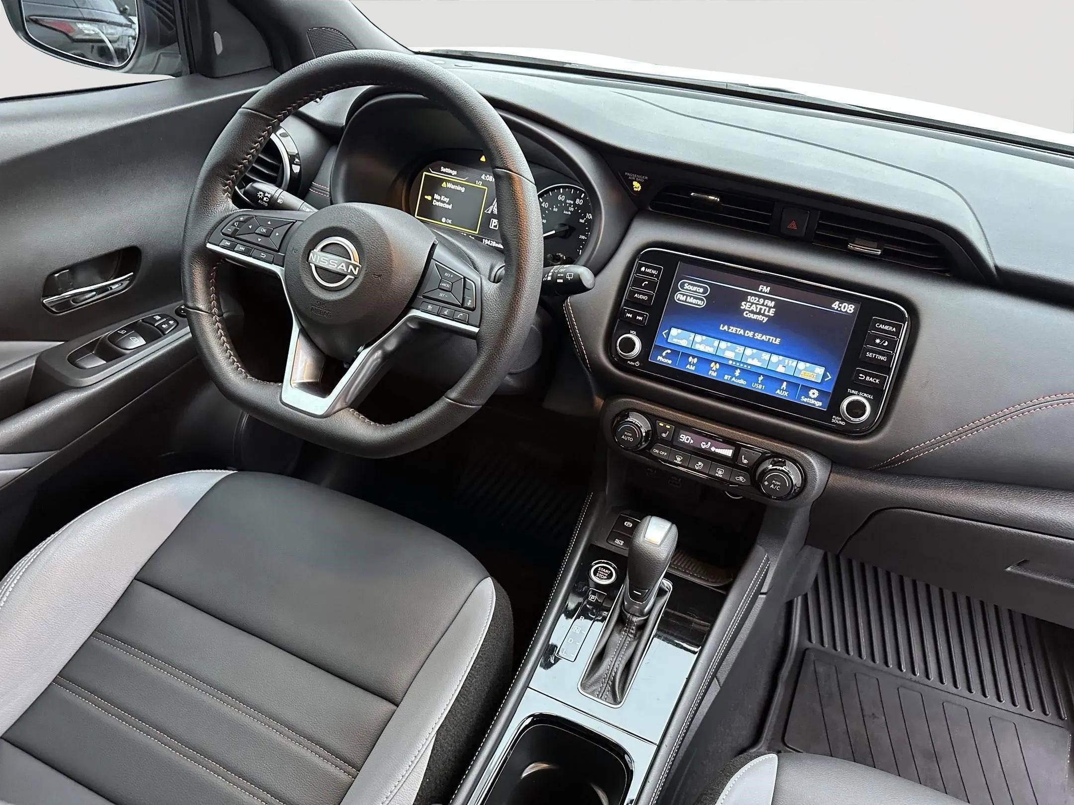 2023 Nissan Kicks SR