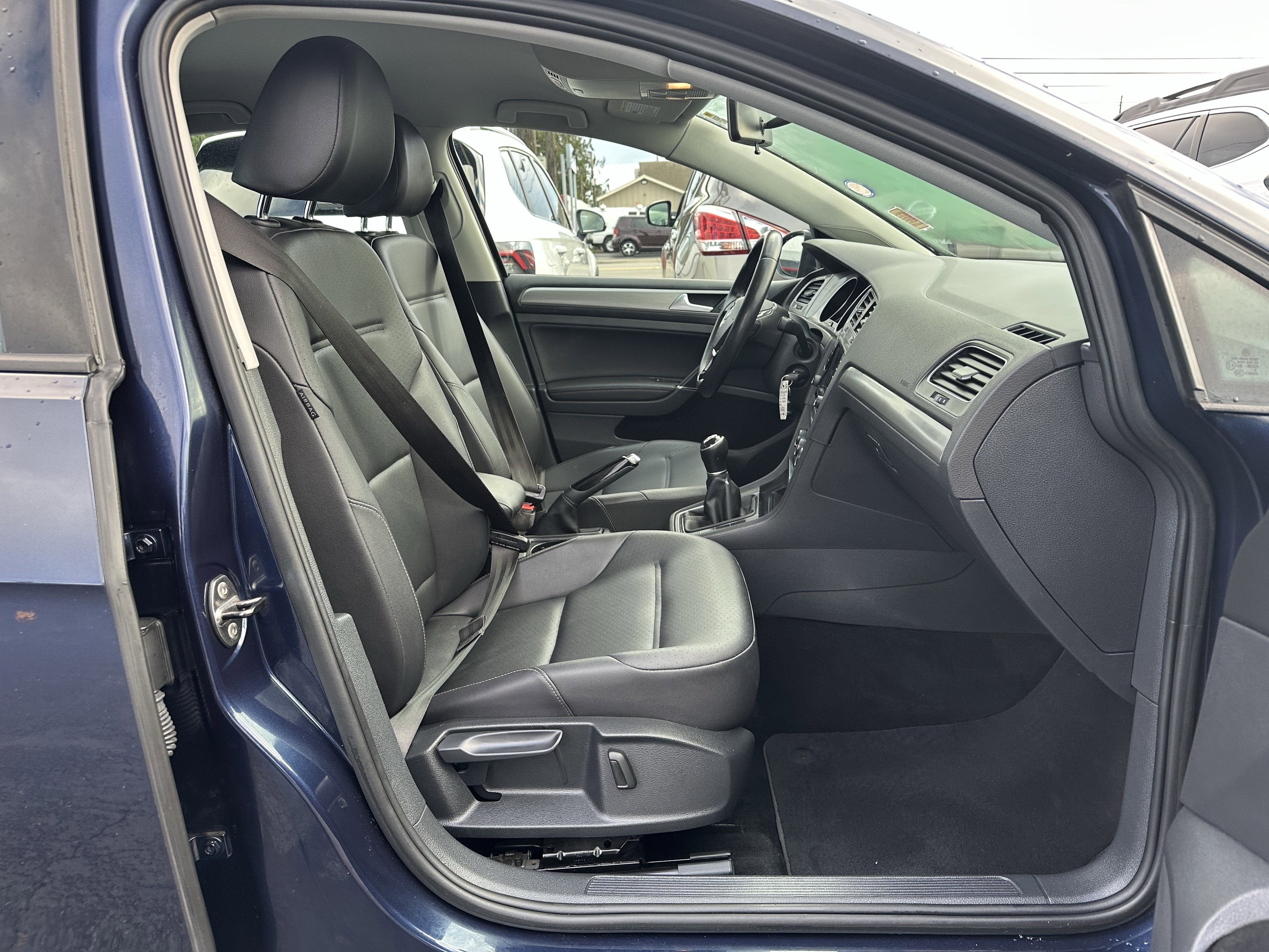 2015 Volkswagen Golf TDI S