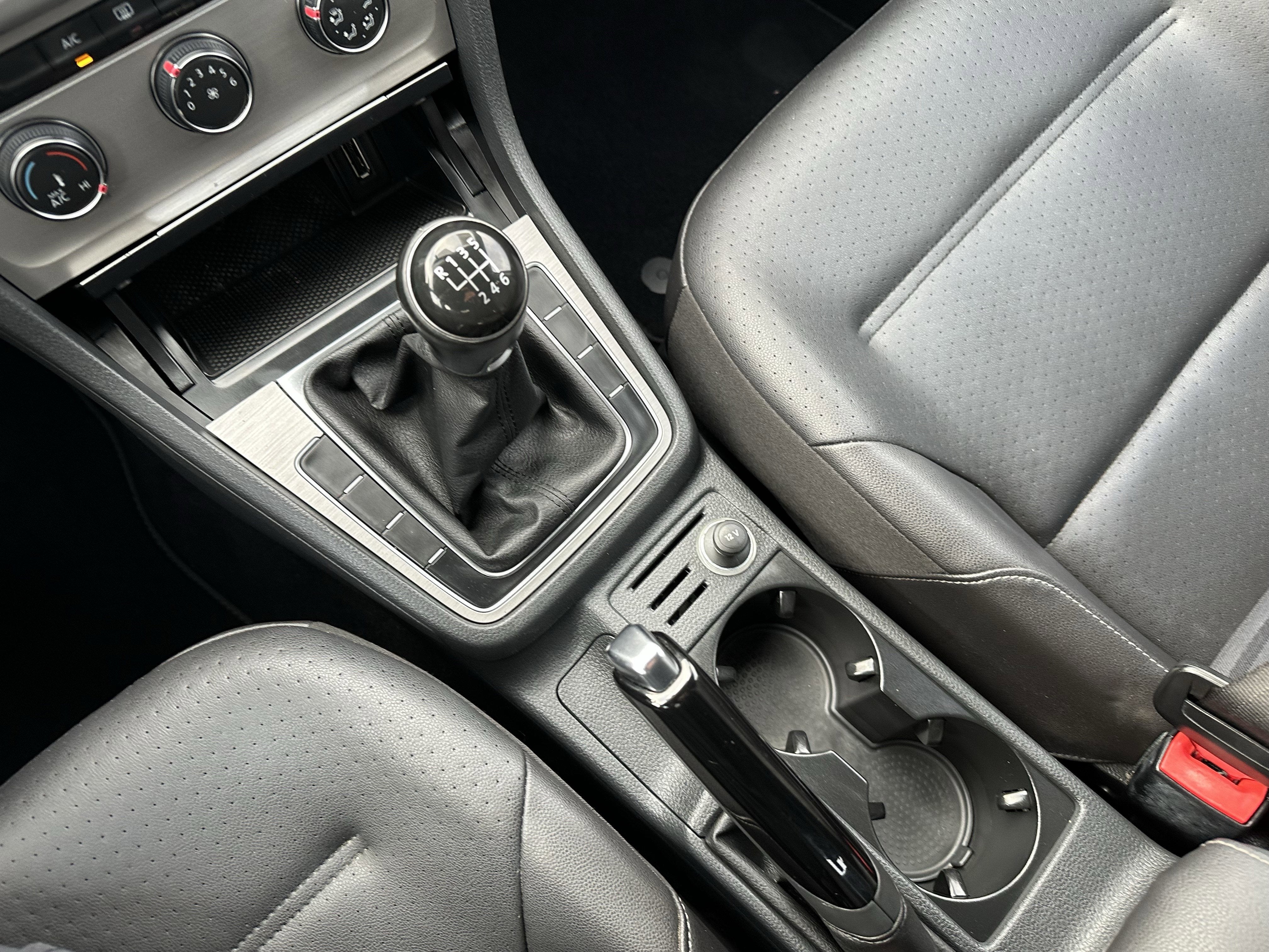 2015 Volkswagen Golf TDI S