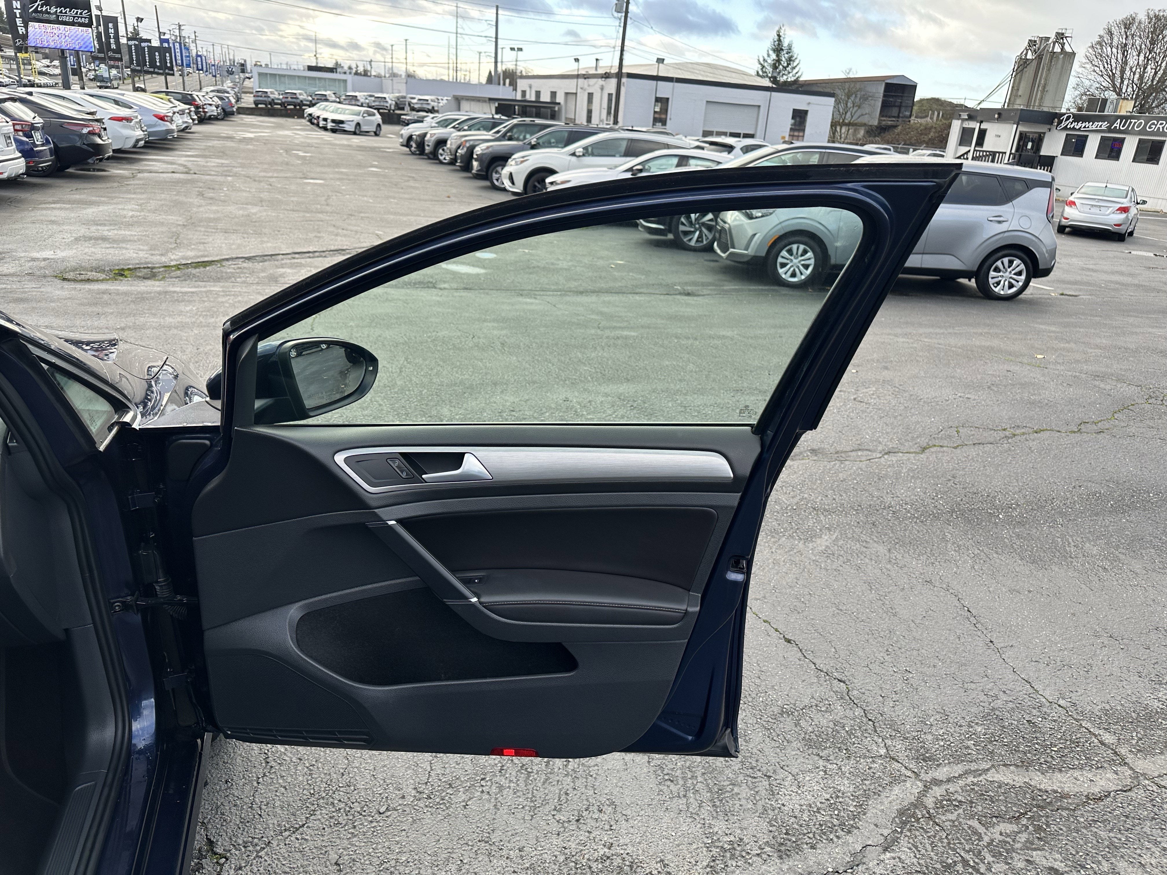 2015 Volkswagen Golf TDI S