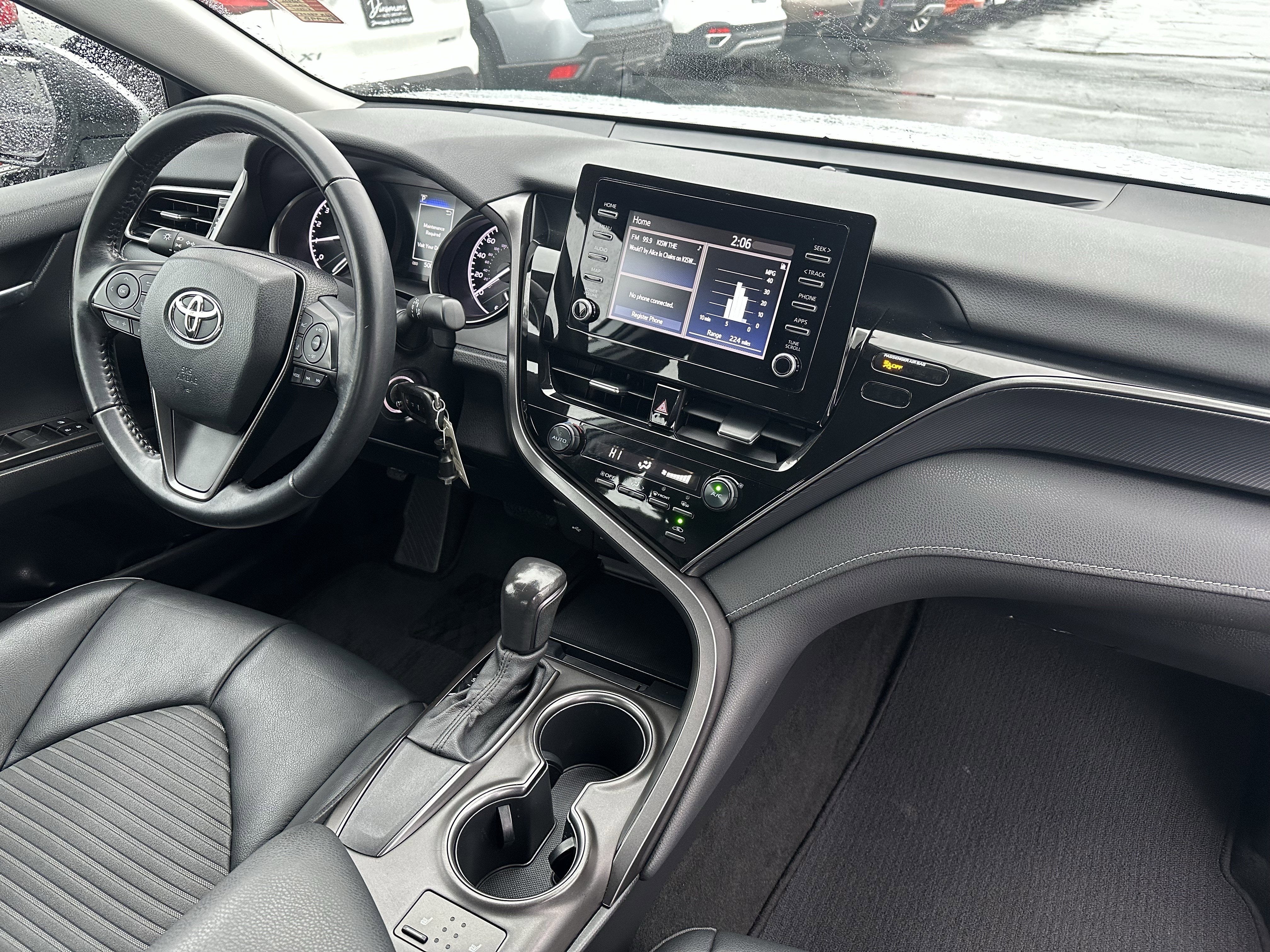 2021 Toyota Camry SE