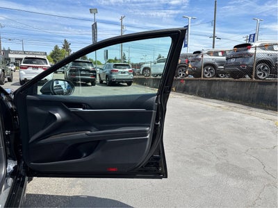 2021 Toyota Camry SE AWD