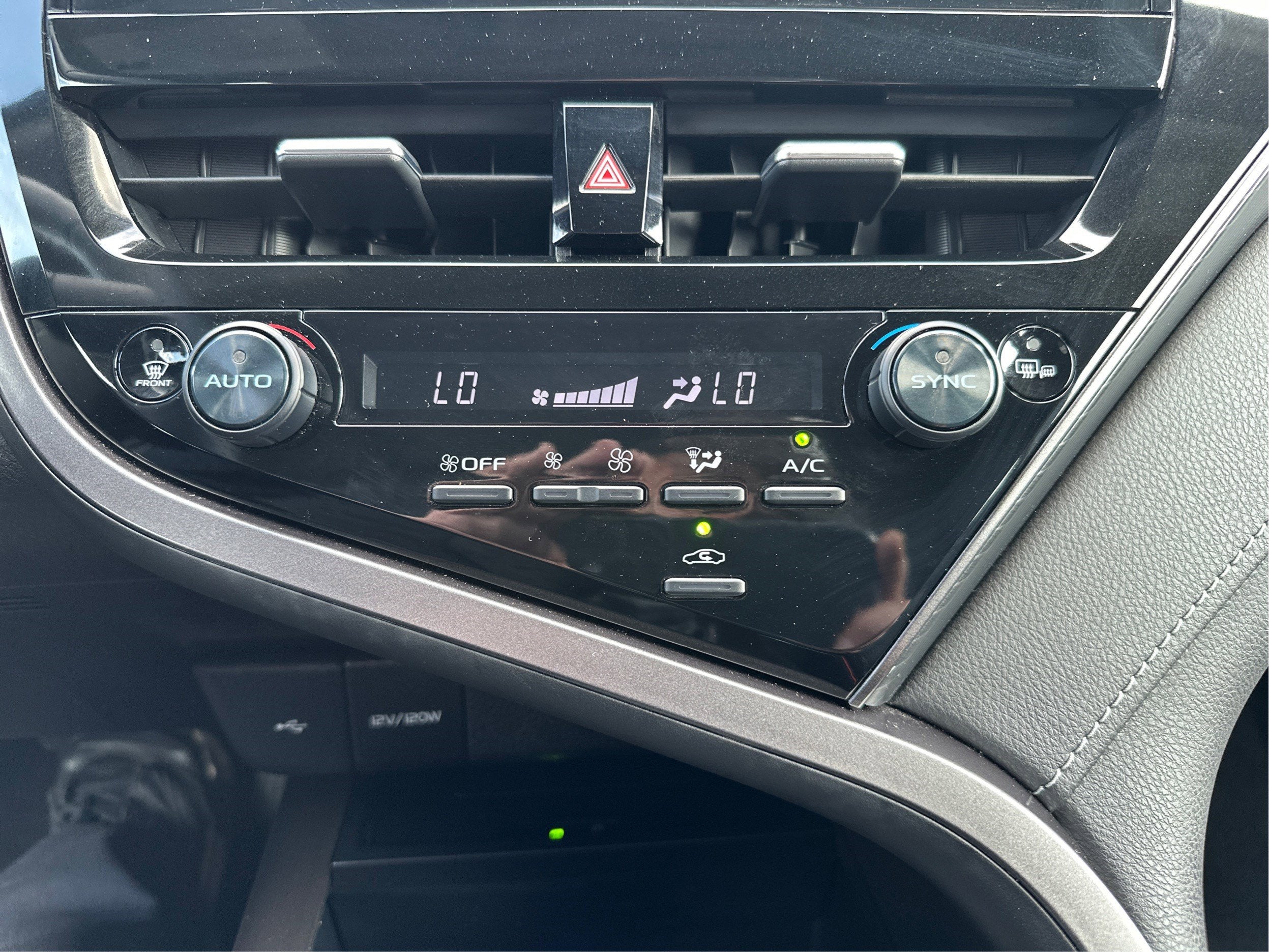 2021 Toyota Camry SE AWD