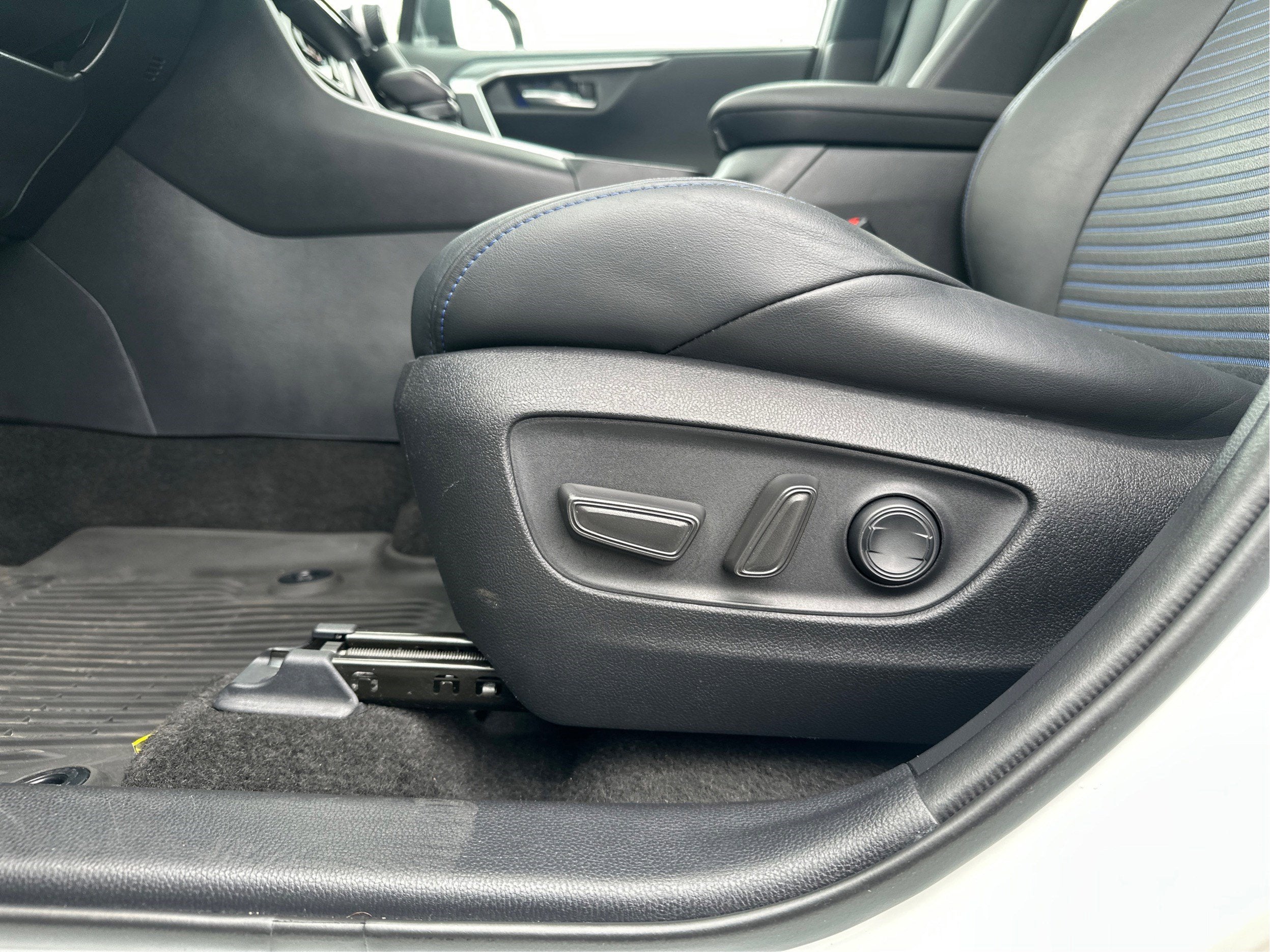 2021 Toyota RAV4 Hybrid XSE AWD