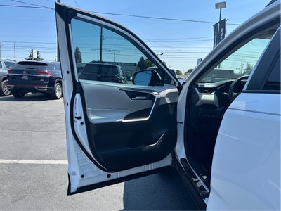 2020 Toyota RAV4 Hybrid XLE AWD