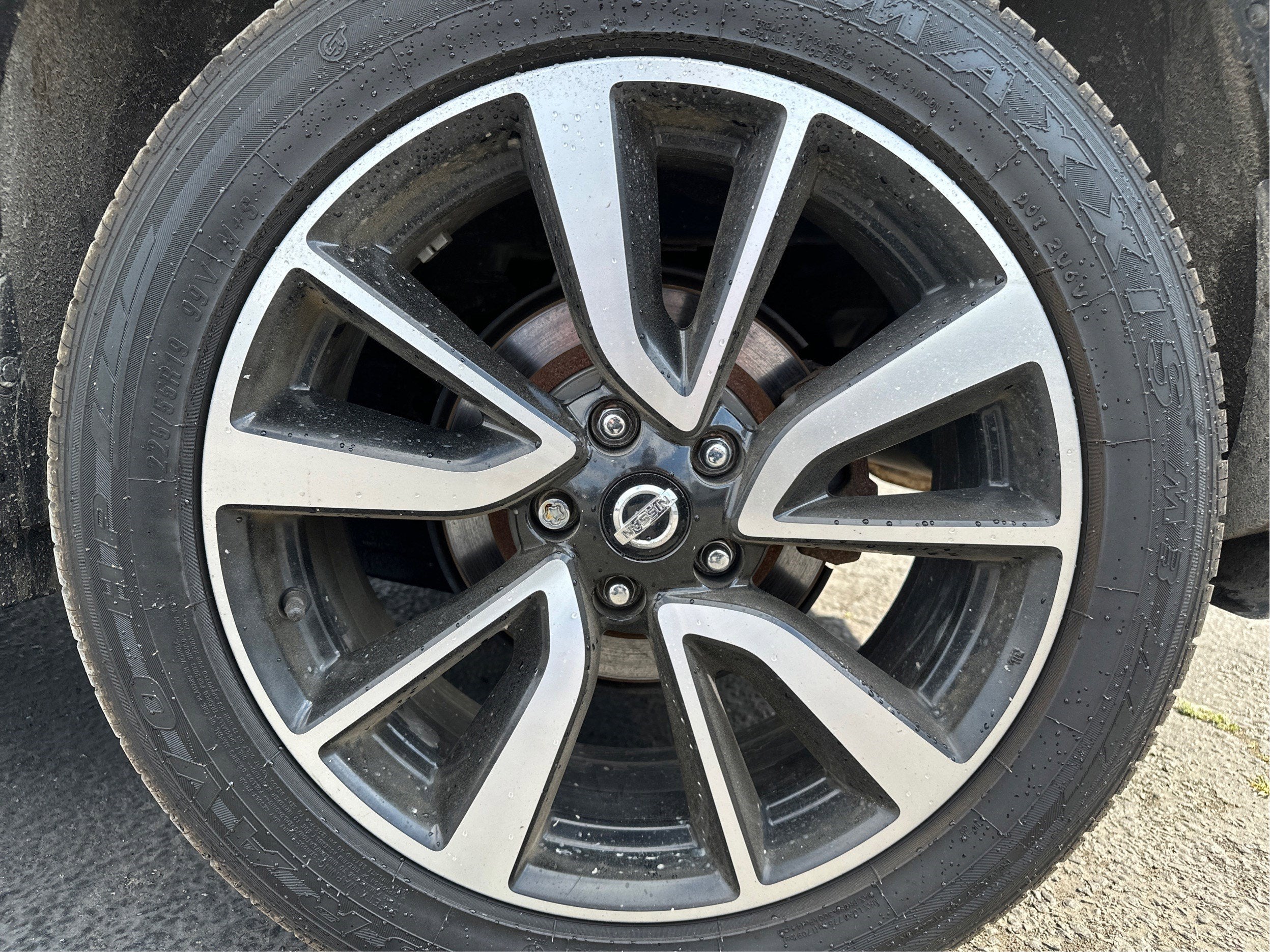 2017 Nissan Rogue Base