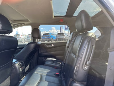 2018 Nissan Pathfinder Base