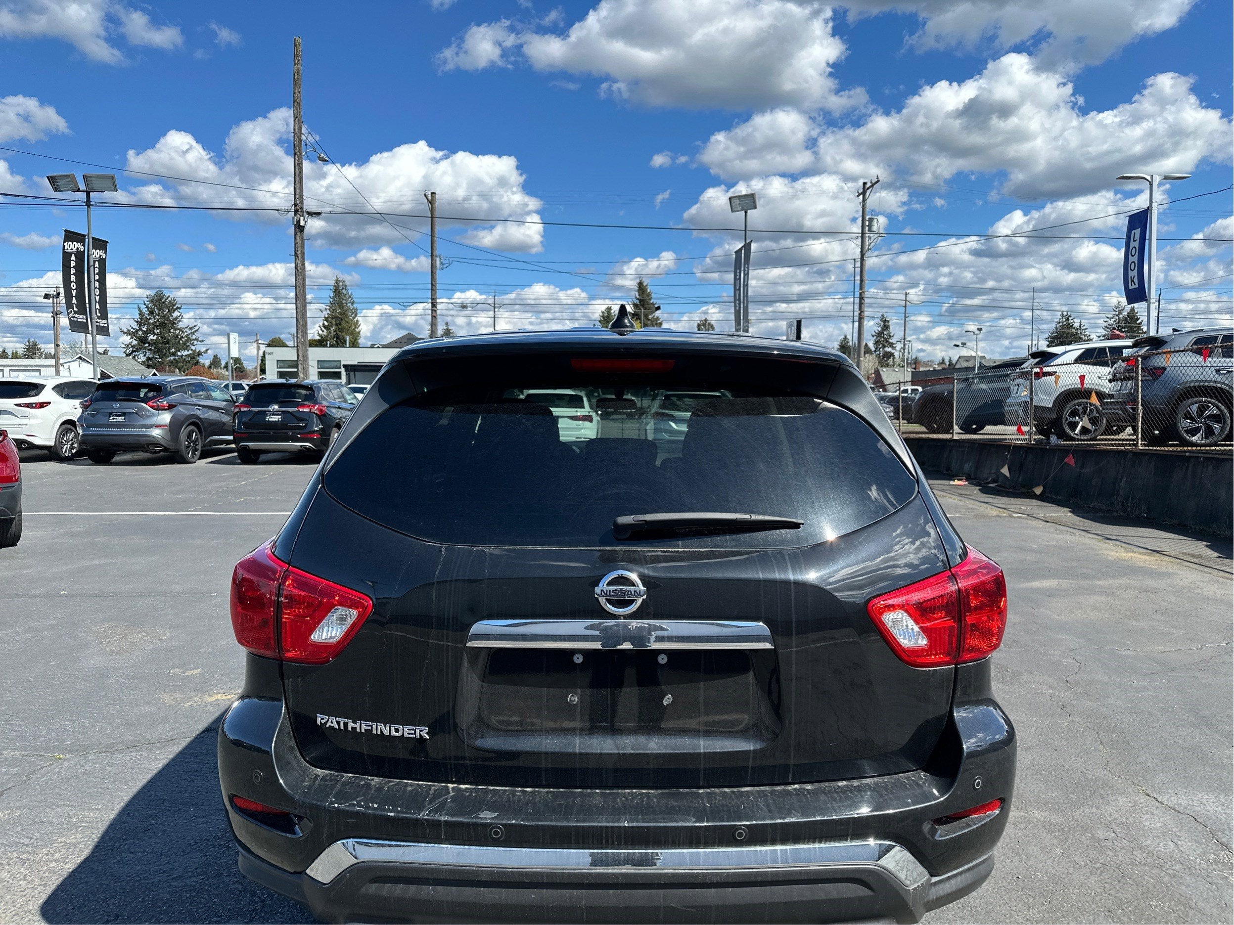 2019 Nissan Pathfinder SV