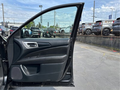 2019 Nissan Pathfinder SV