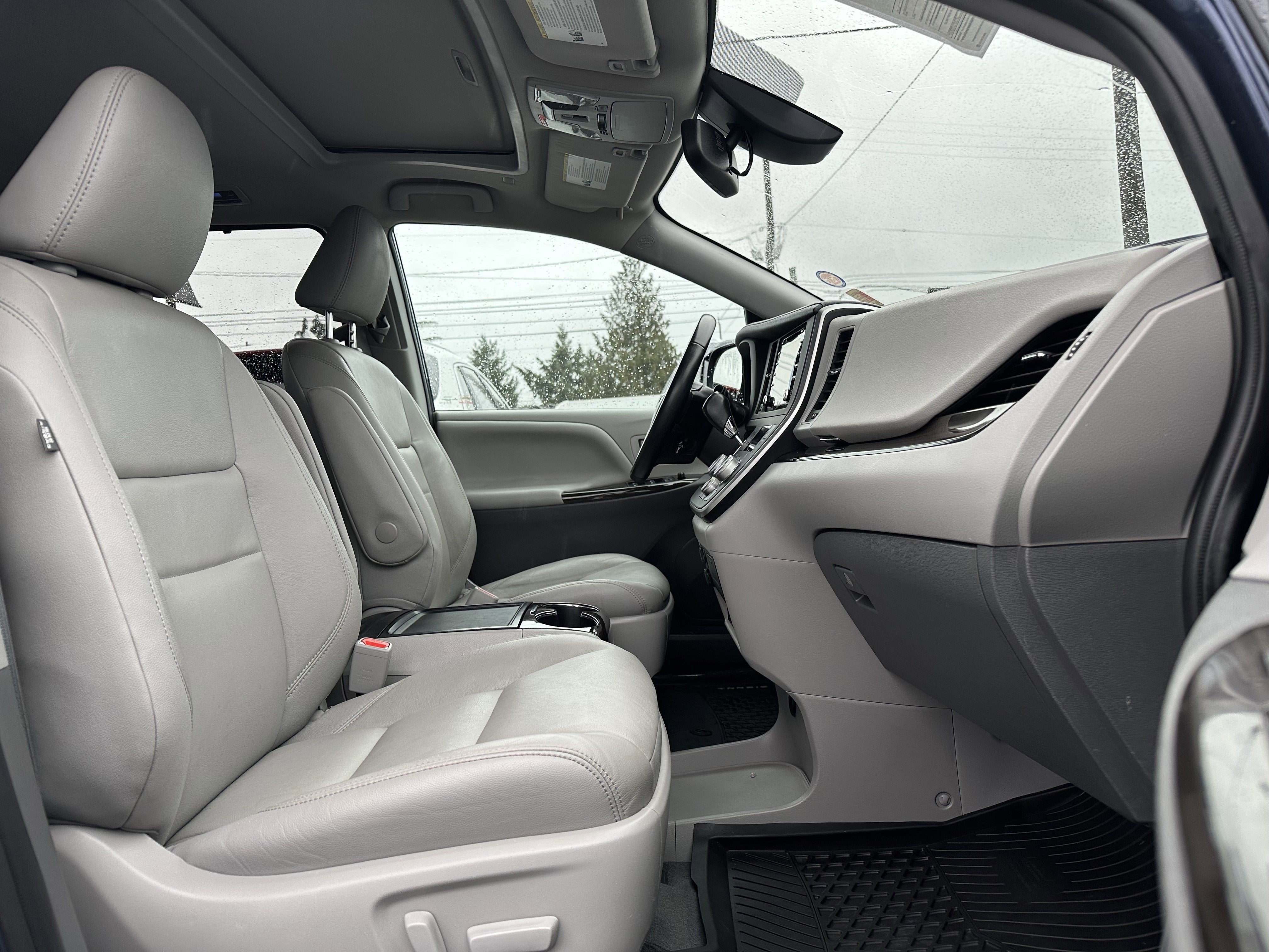2020 Toyota Sienna XLE AWD 7-Passenger