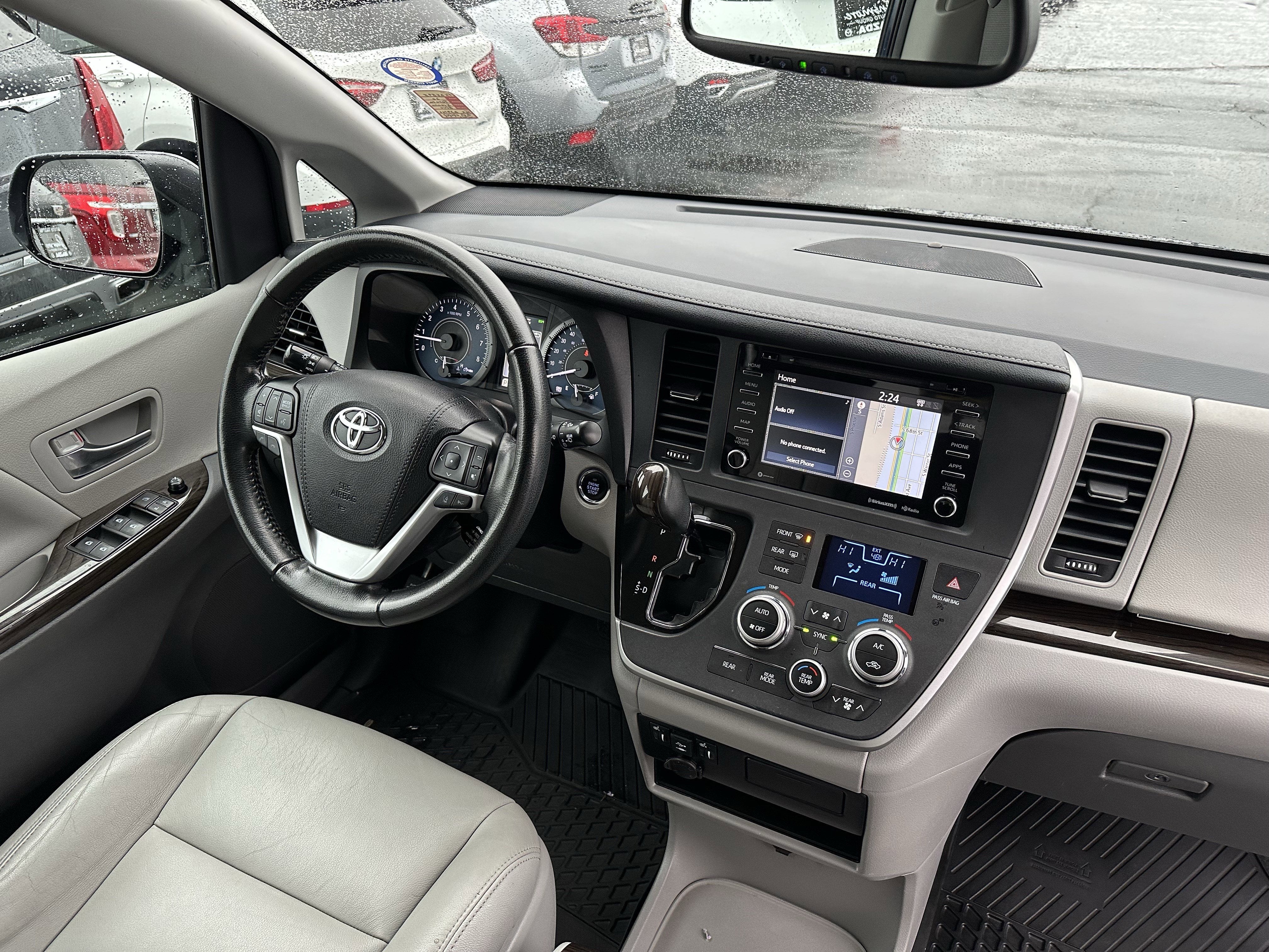 2020 Toyota Sienna XLE AWD 7-Passenger