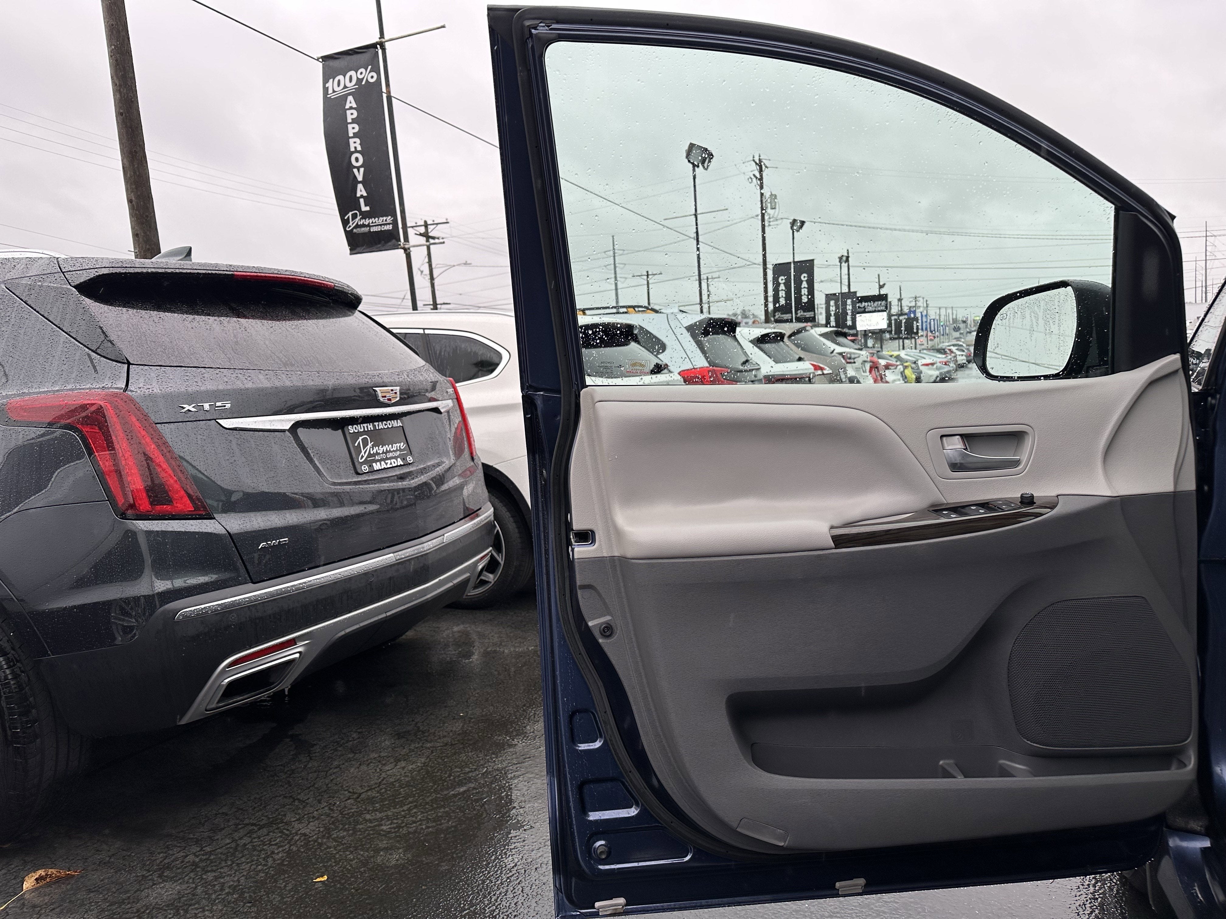 2020 Toyota Sienna XLE AWD 7-Passenger