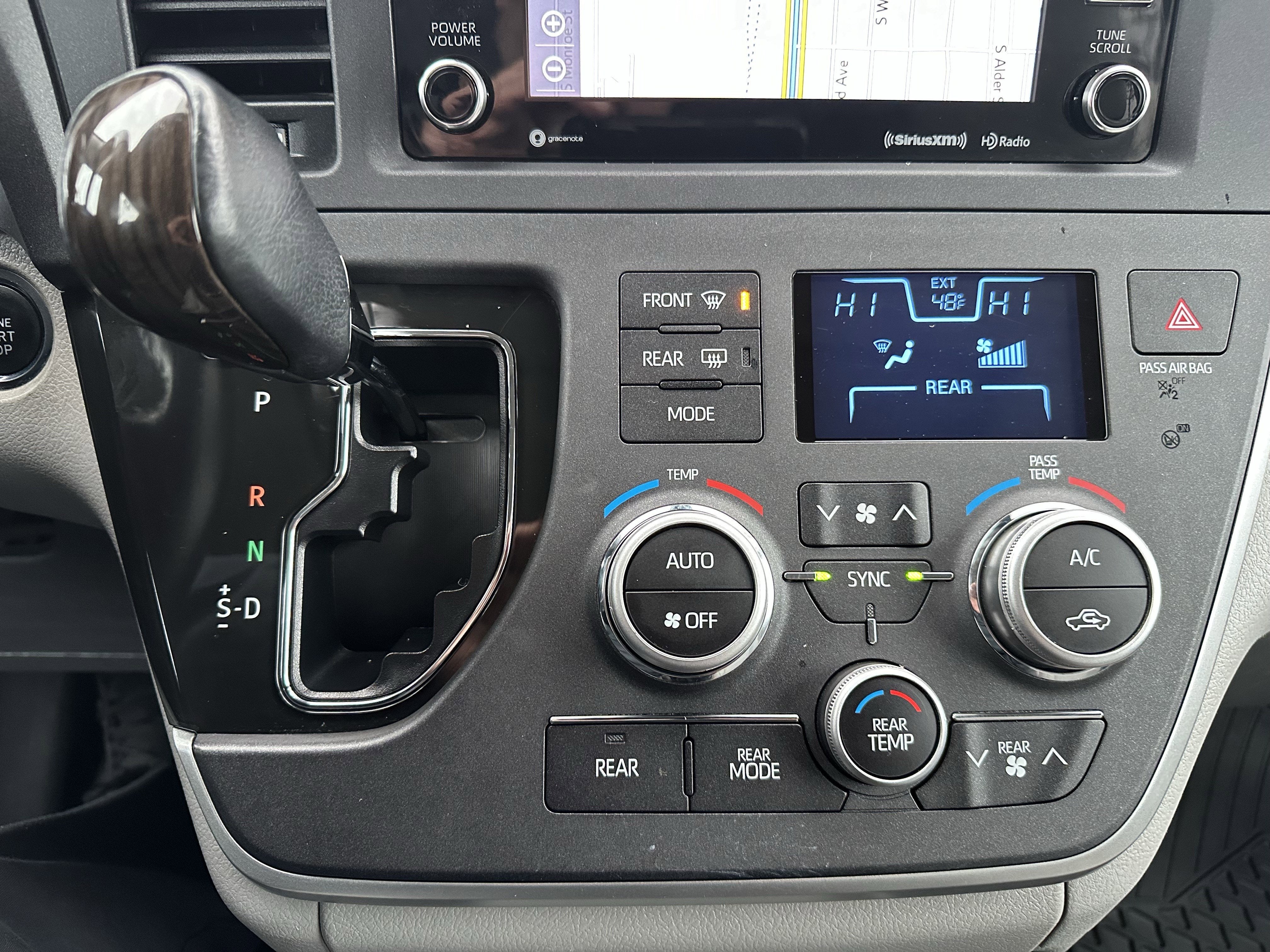 2020 Toyota Sienna XLE AWD 7-Passenger