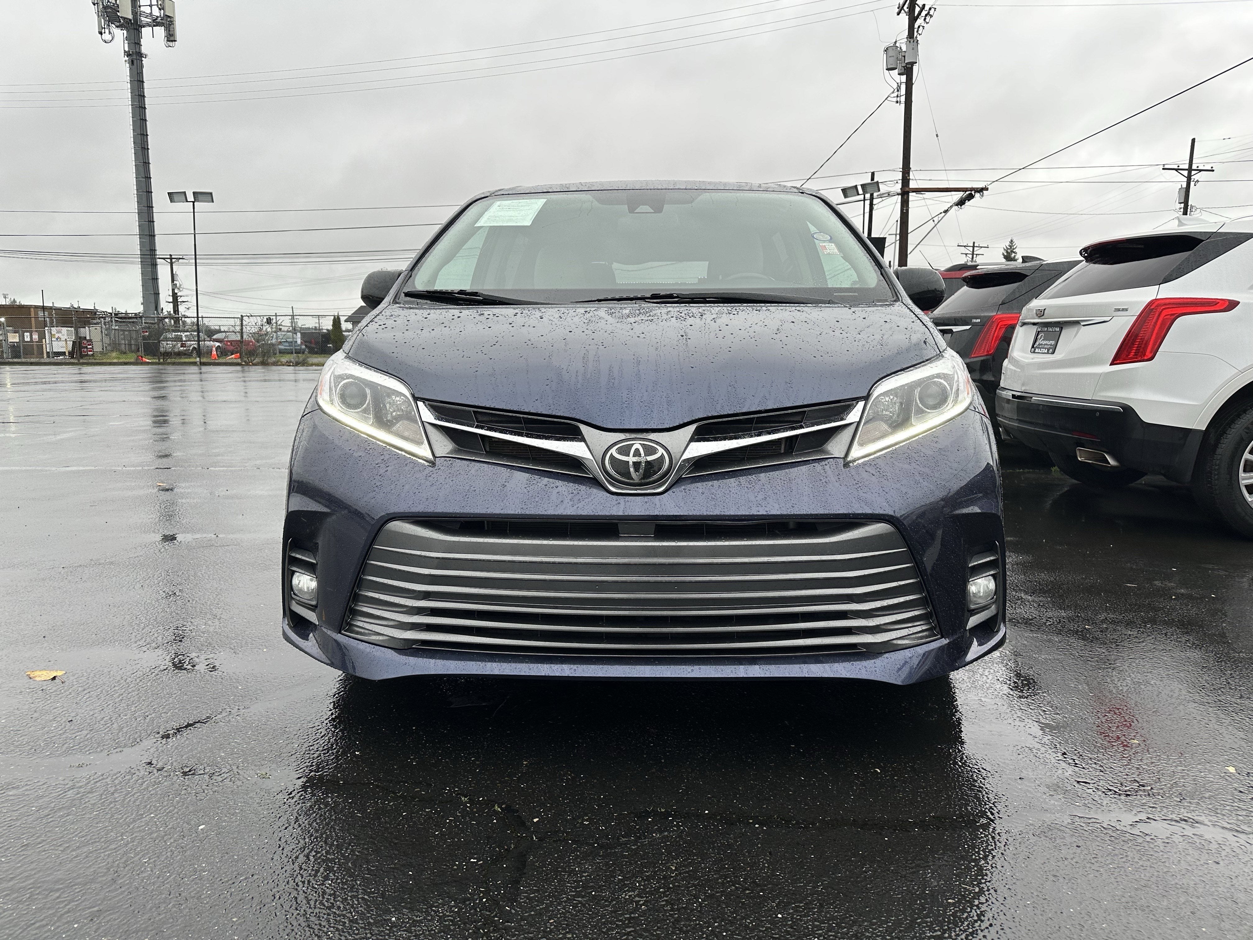 2020 Toyota Sienna XLE AWD 7-Passenger