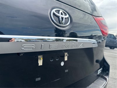 2017 Toyota Sienna XLE