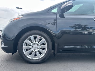 2017 Toyota Sienna XLE