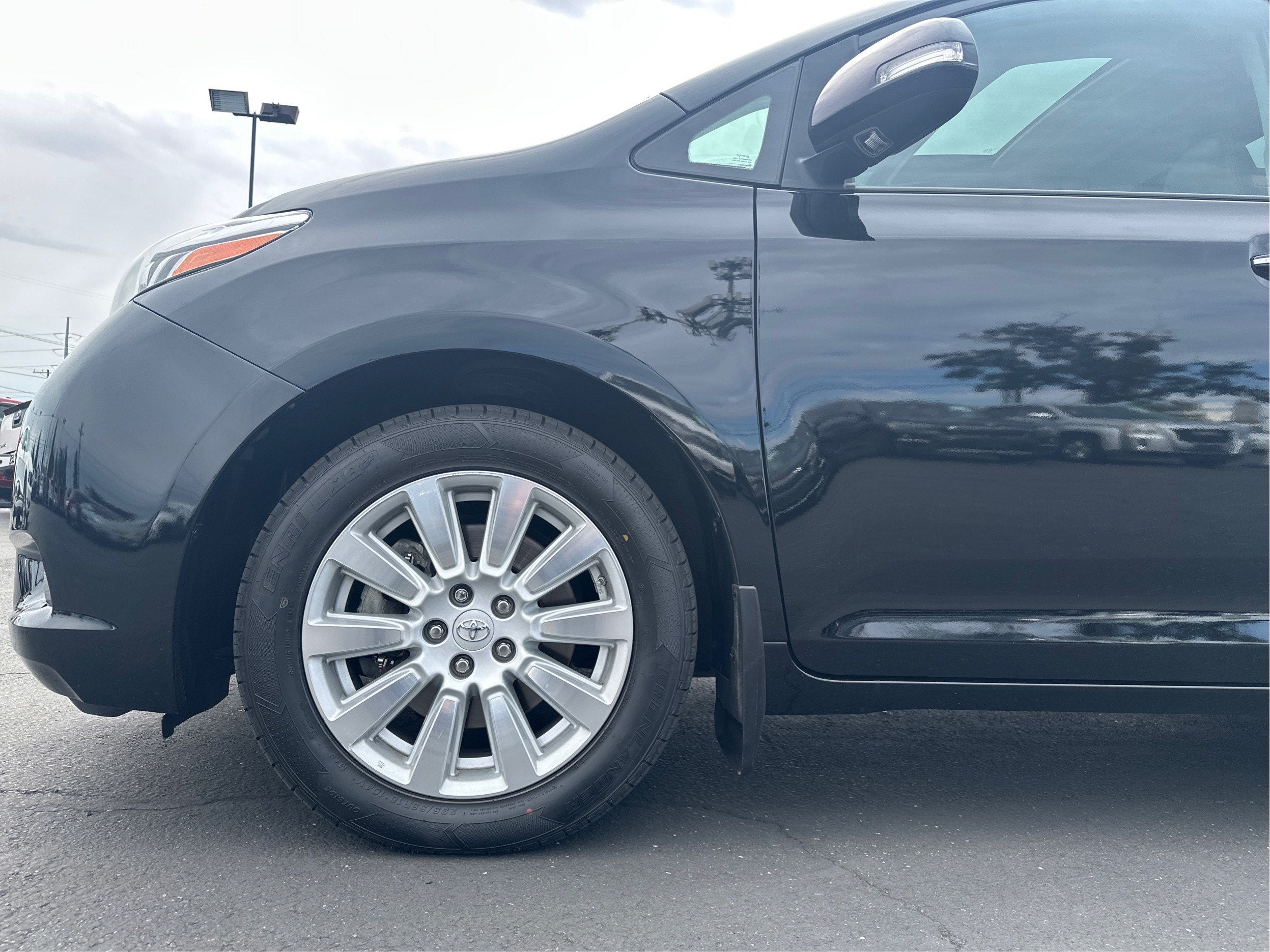 2017 Toyota Sienna XLE