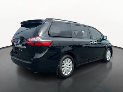 2017 Toyota Sienna XLE