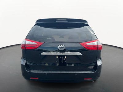 2017 Toyota Sienna XLE