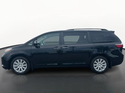 2017 Toyota Sienna XLE