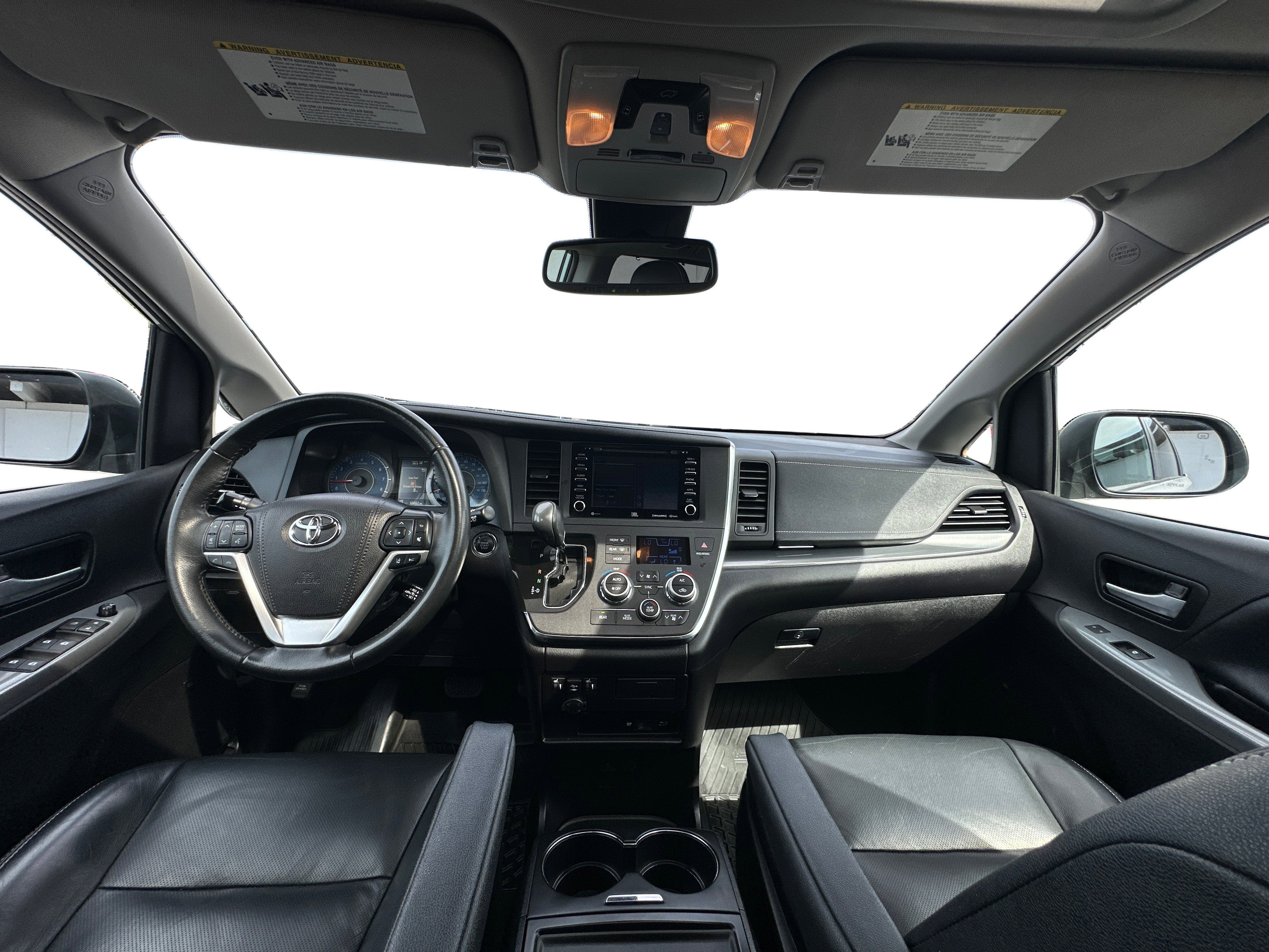 2019 Toyota Sienna SE