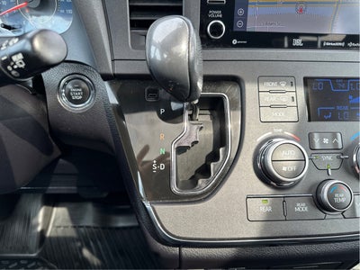 2019 Toyota Sienna SE