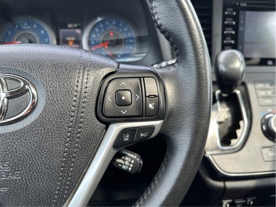 2019 Toyota Sienna SE