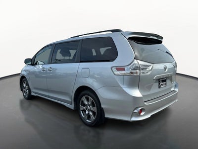 2019 Toyota Sienna SE