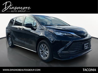 2022 Toyota Sienna LE