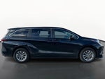 2022 Toyota Sienna LE