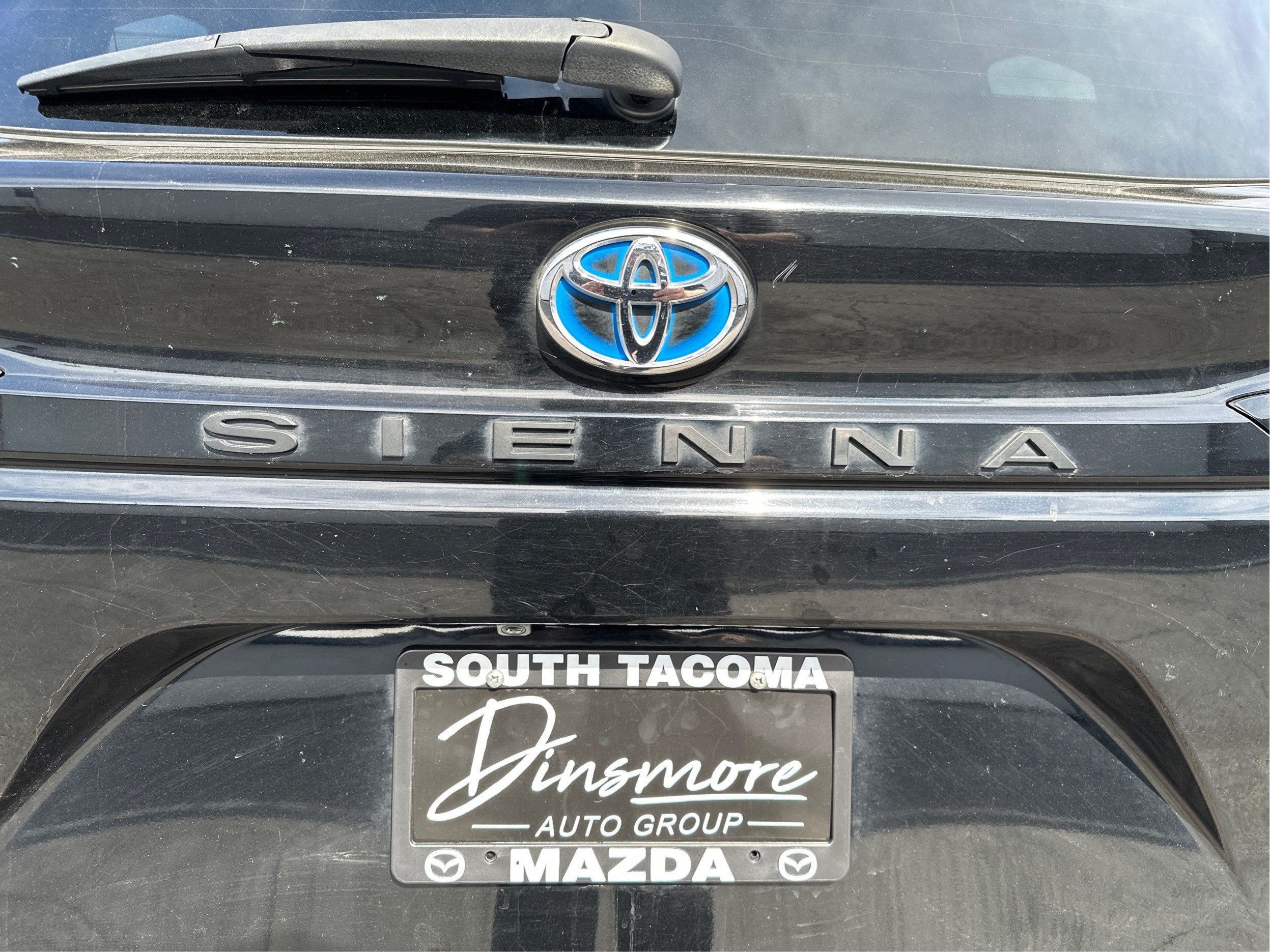 2022 Toyota Sienna LE