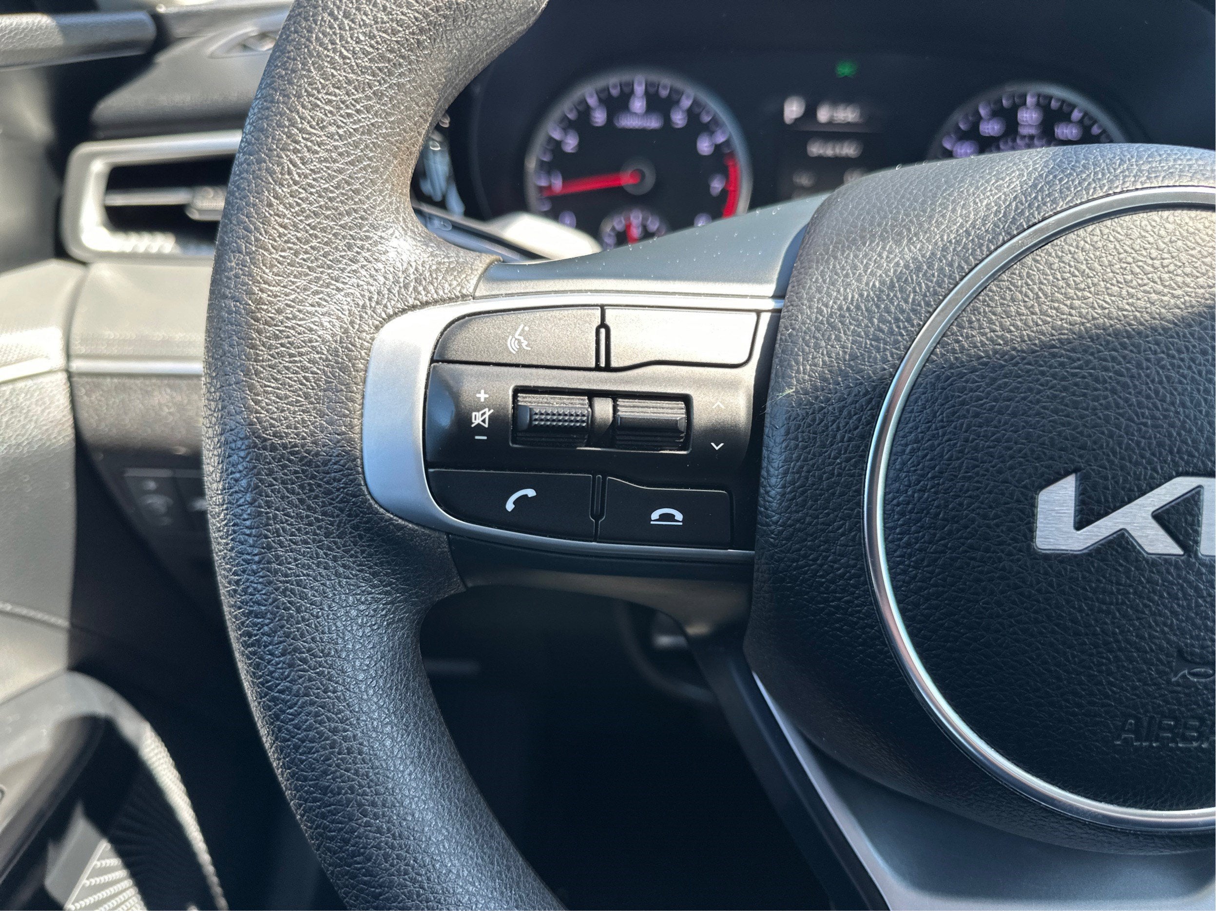 2023 Kia K5 LXS