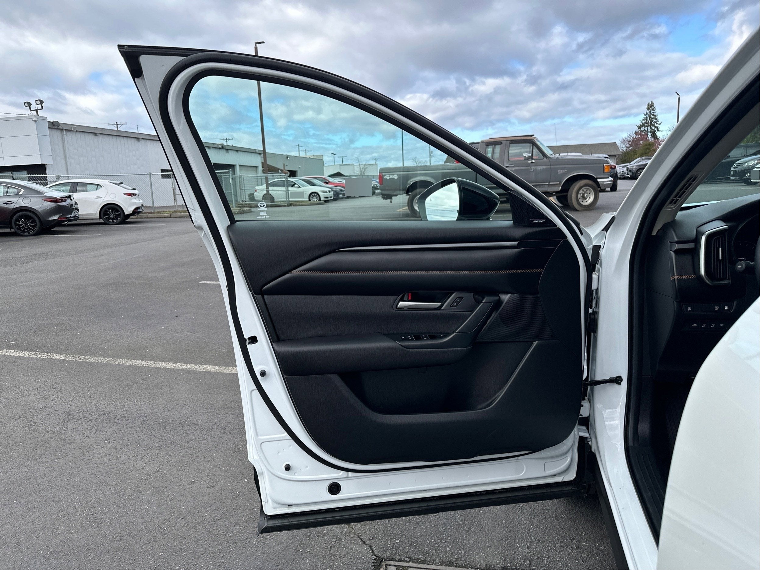 2025 Mazda Mazda CX-50 Hybrid Premium AWD