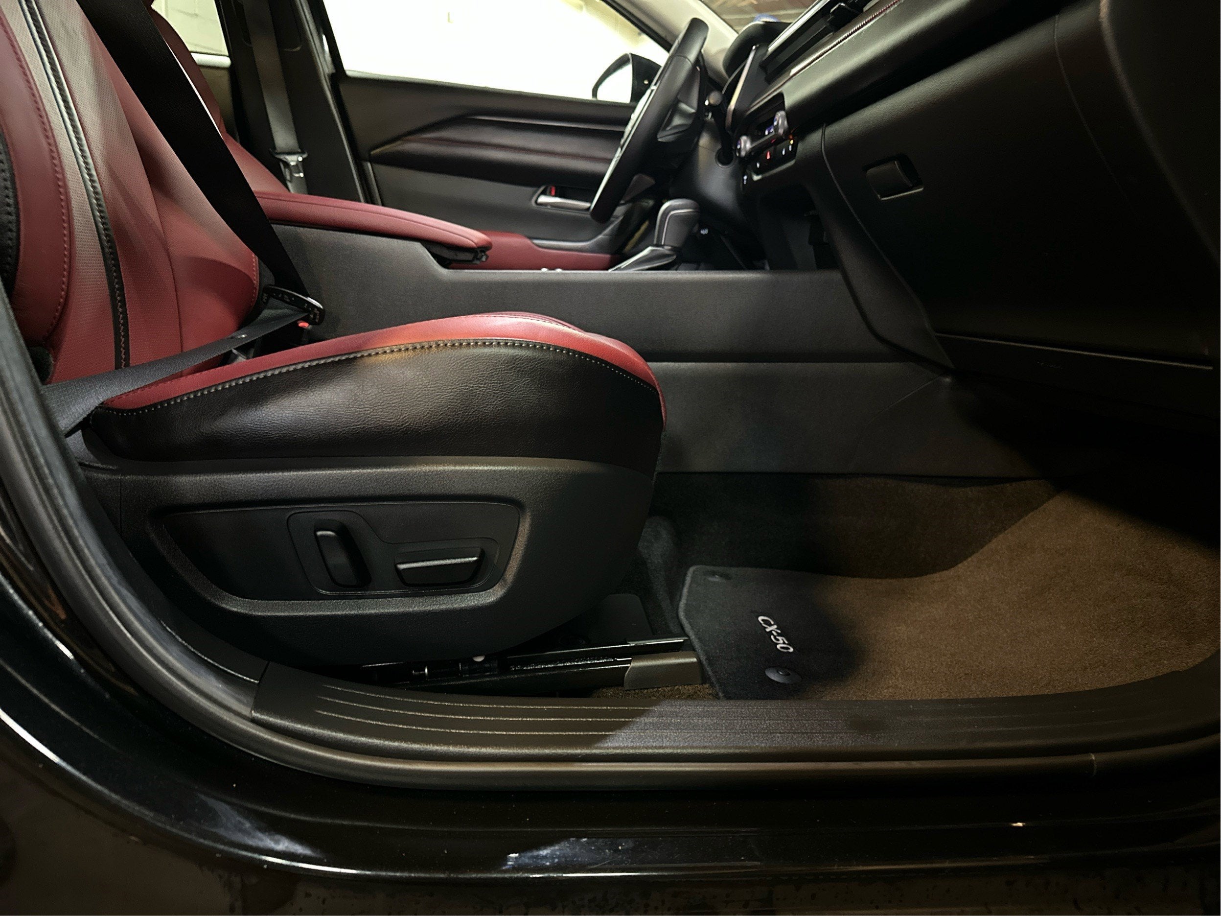 2025 Mazda Mazda CX-50 Hybrid Premium AWD