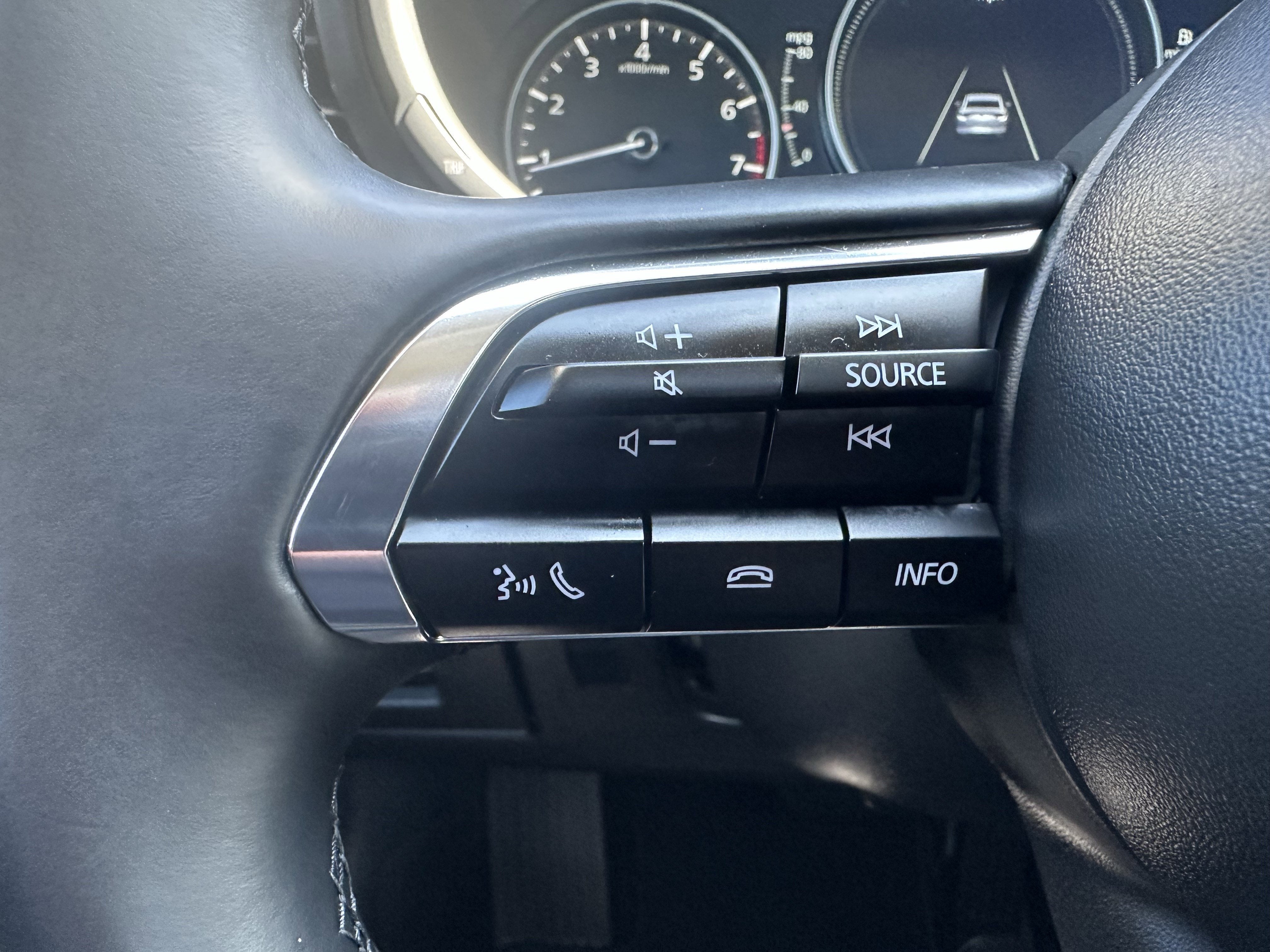 2025 Mazda Mazda3 2.5 S Preferred FWD