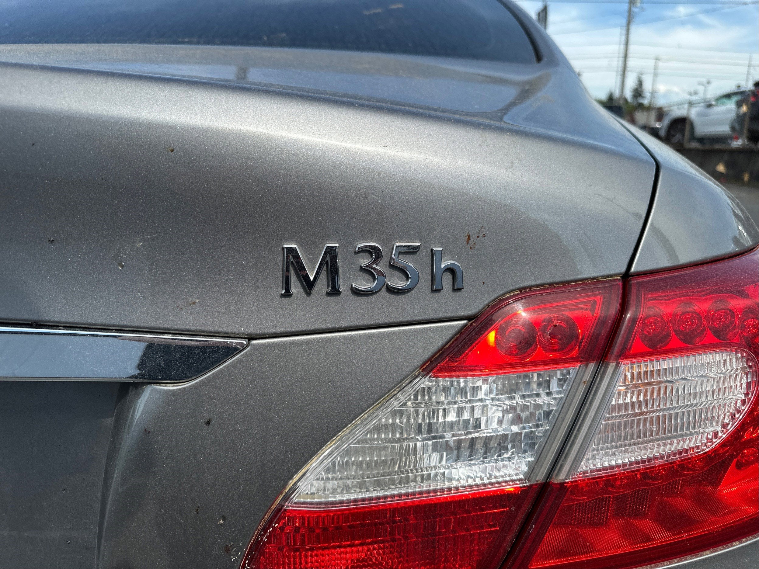 2012 INFINITI M35h Hybrid