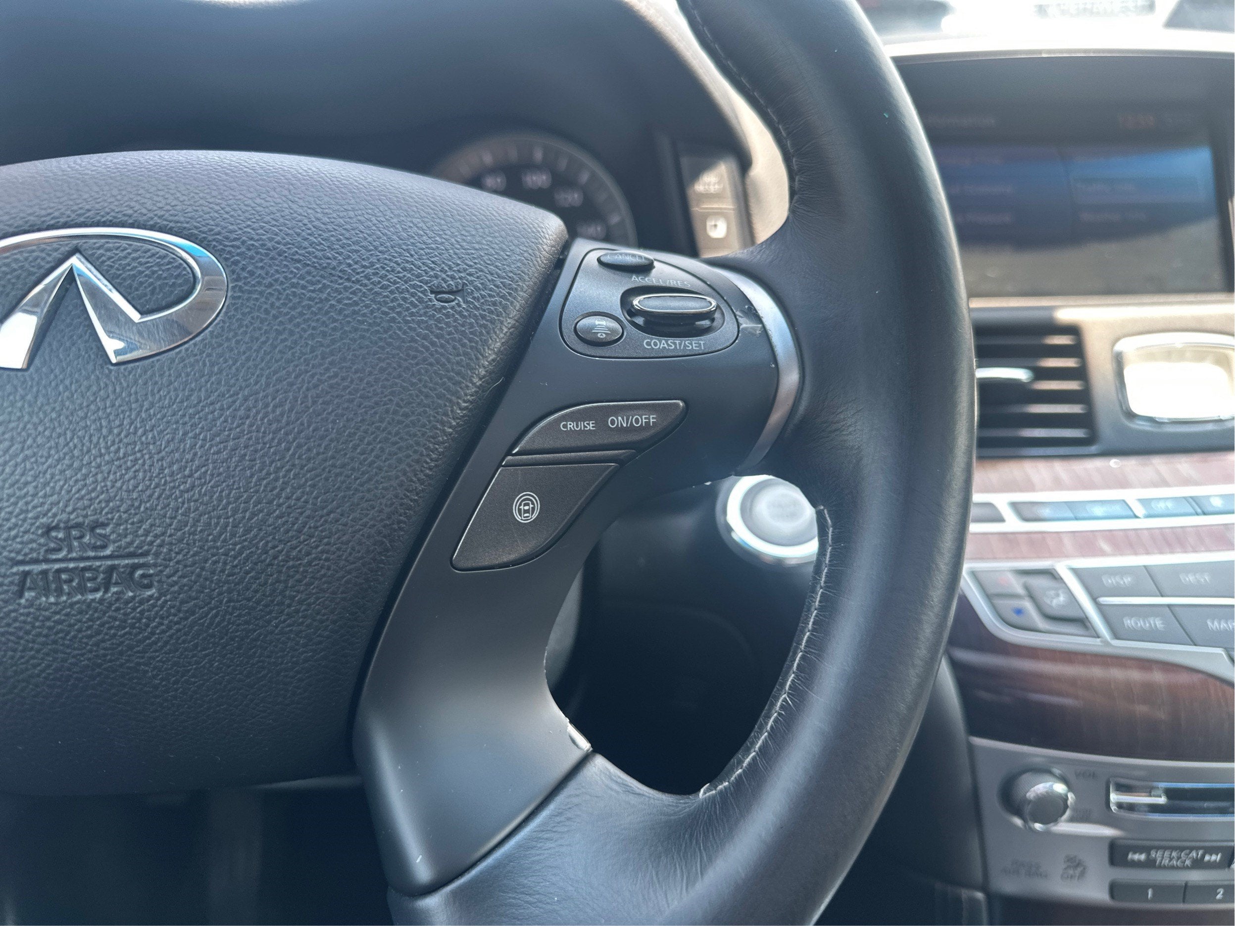 2012 INFINITI M35h Hybrid