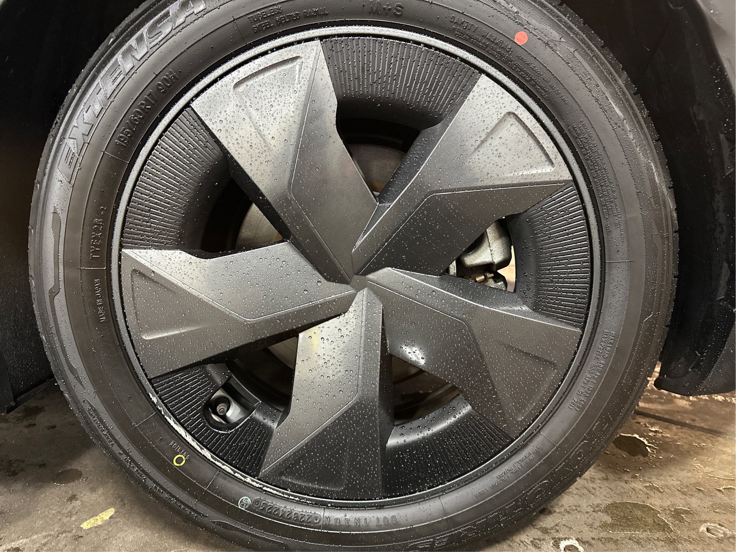 2023 Toyota Prius LE